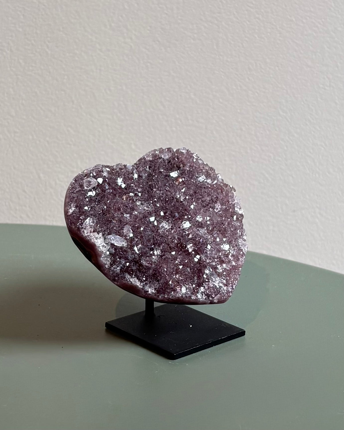 Druzy Amethist hartje op standaard
