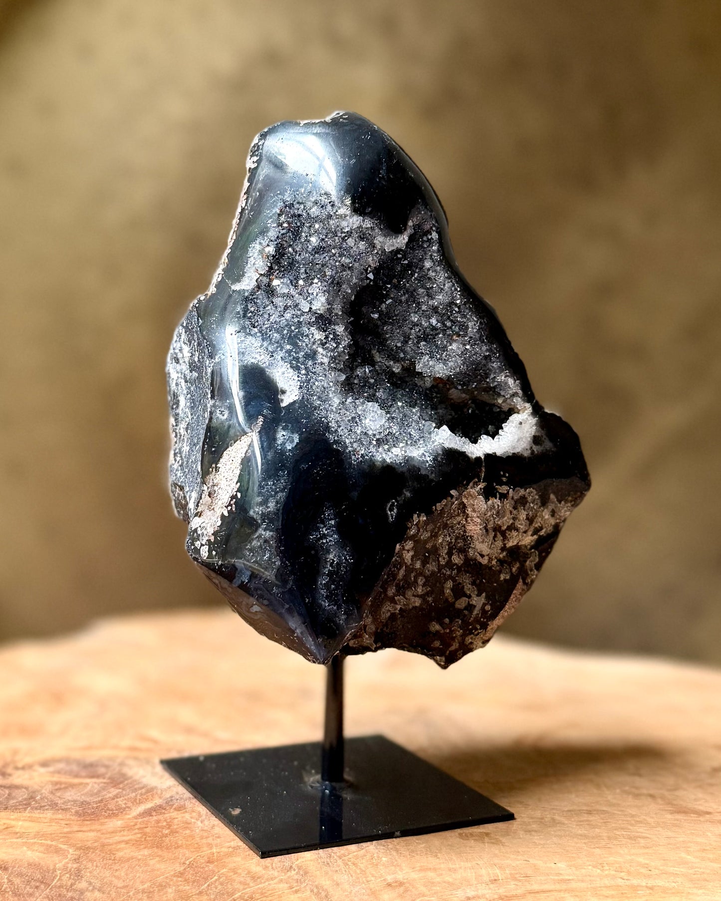 Agaat geode op standaard