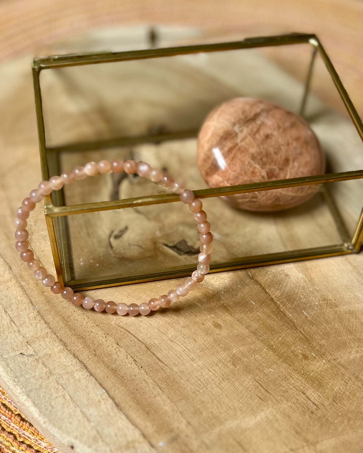 Roze Maansteen kralenarmband 4 mm