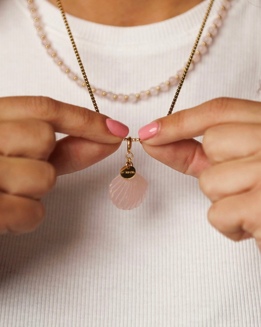 Rozekwarts schelp ketting
