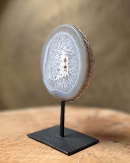 Agaat geode op standaard