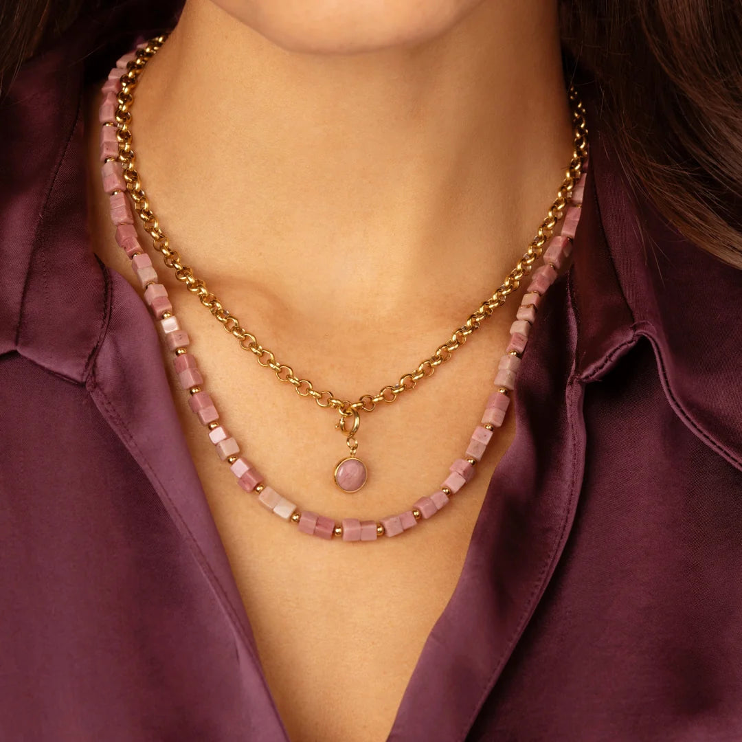 Ketting met vierkante kralen-Rhodoniet