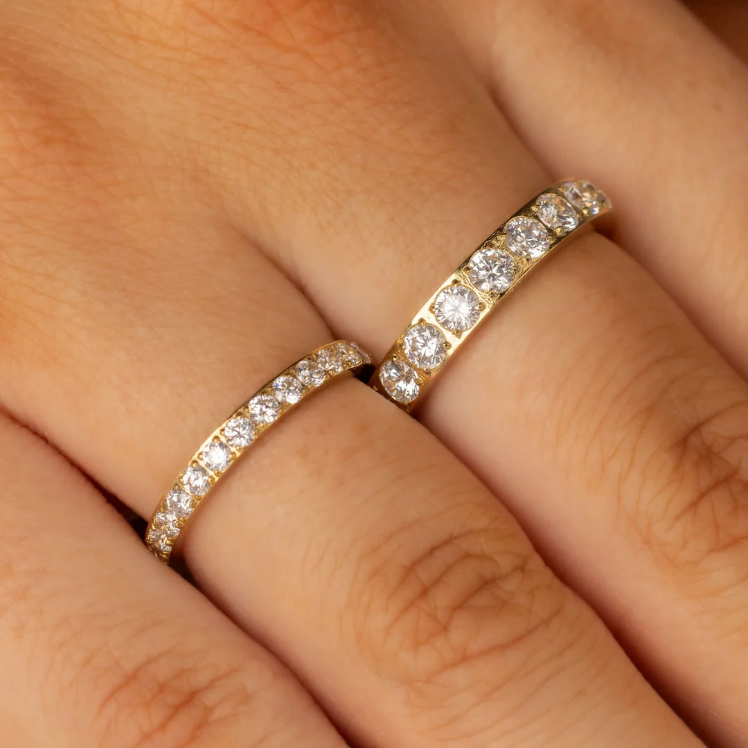Ring met Zirkonia steentjes 3 mm