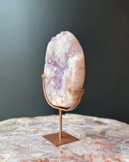 Roze Amethist op standaard