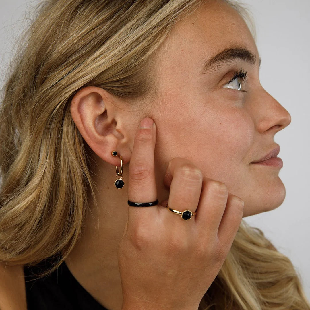 Keramiek ring facet geslepen Zwart