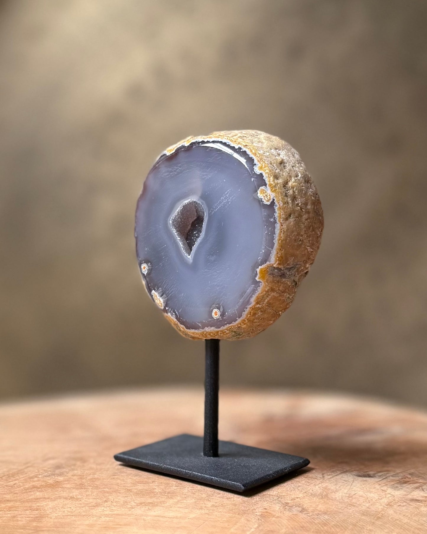 Agaat geode op standaard