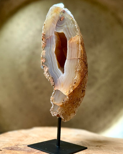 Agaat geode op standaard
