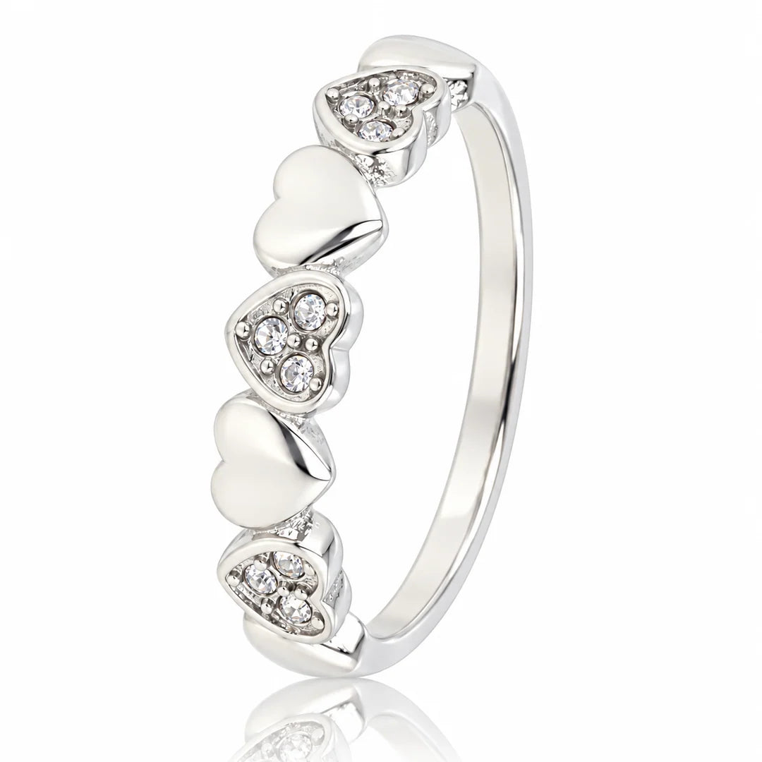 Hartjes ring met Zirkonia steentjes zilver