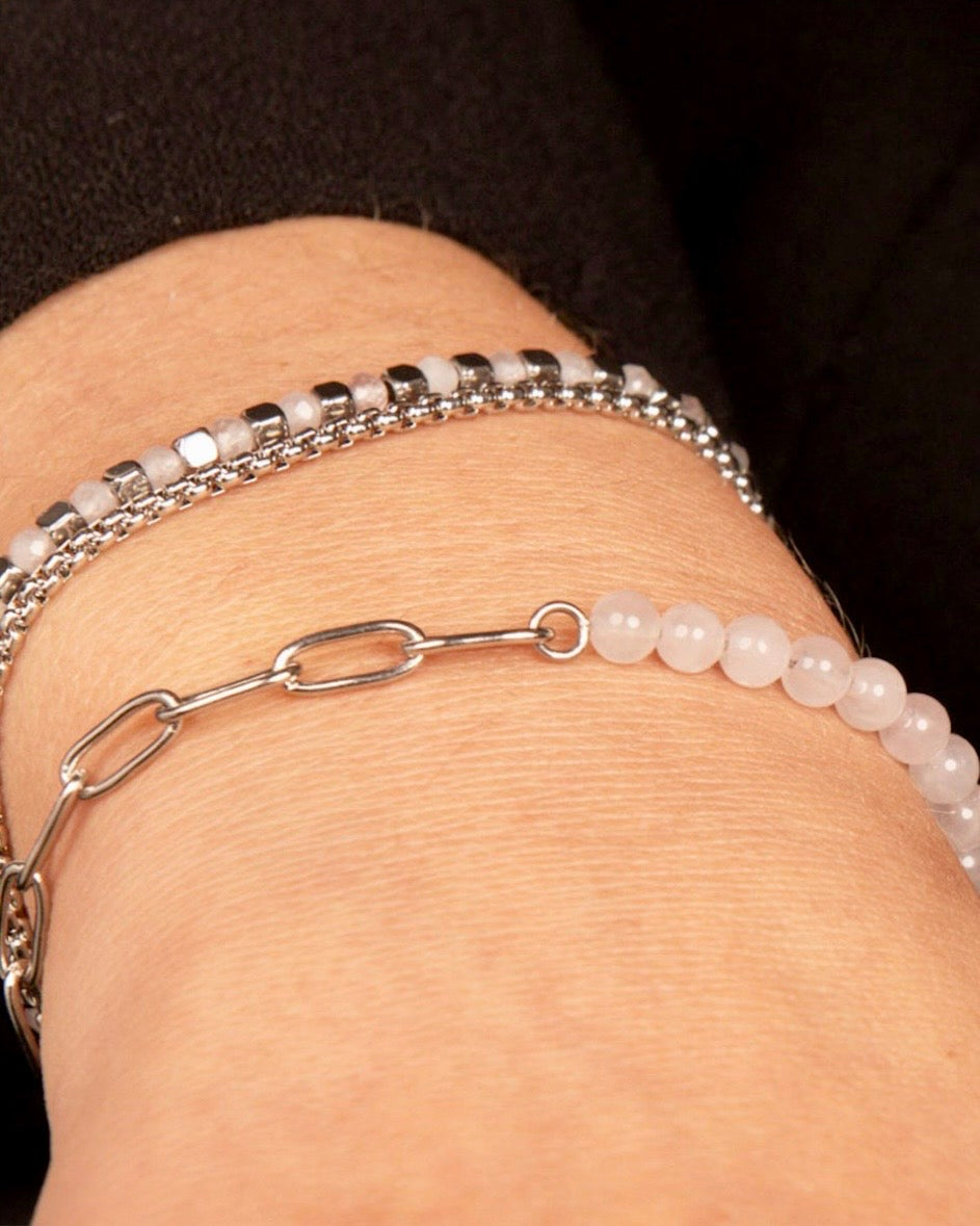 Rozekwarts schakelarmband zilver
