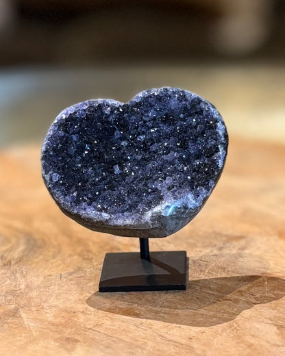 Druzy Amethist hartje op standaard