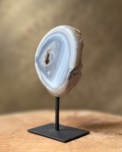 Agaat geode op standaard