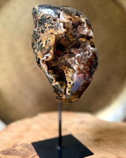 Grote Agaat geode op standaard