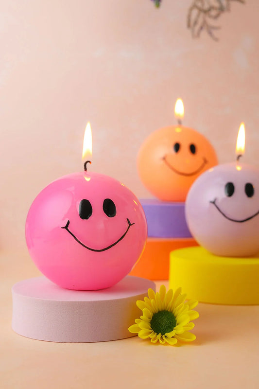 Smiley kaars Pink
