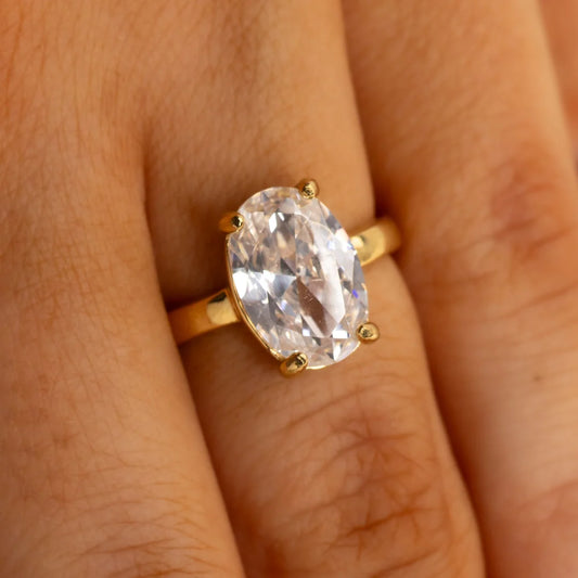 Ring met ovale Zirkonia