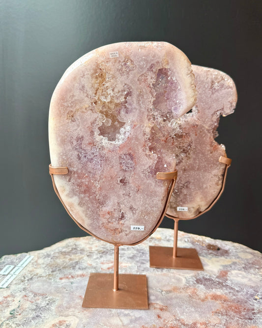 Grote Roze Amethist op standaard A kwaliteit