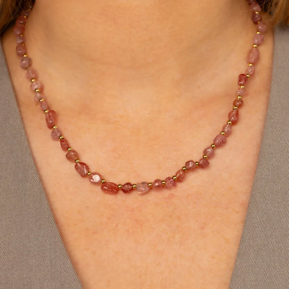 Ketting met organische vormen-Aardbeienkwarts