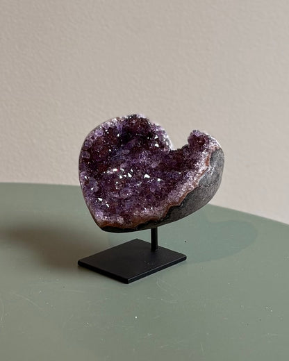 Druzy Amethist hartje op standaard