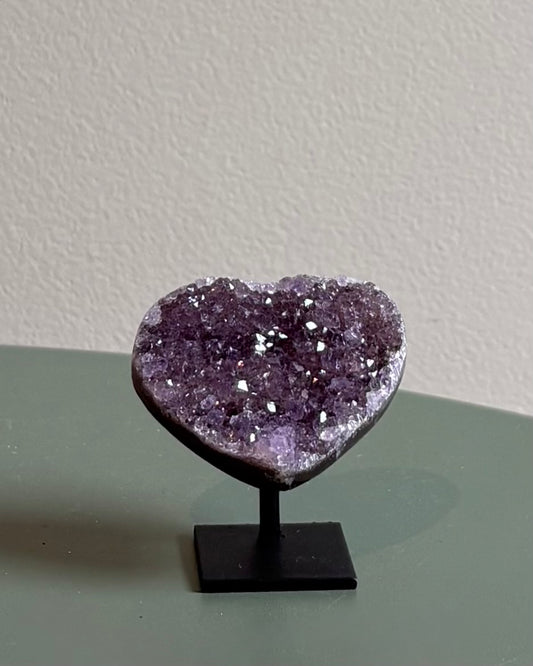 Druzy Amethist hartje op standaard