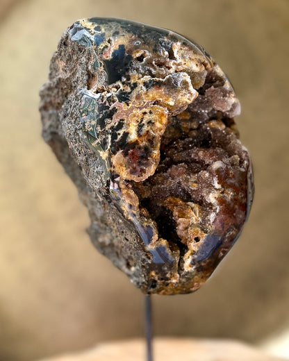 Grote Agaat geode op standaard