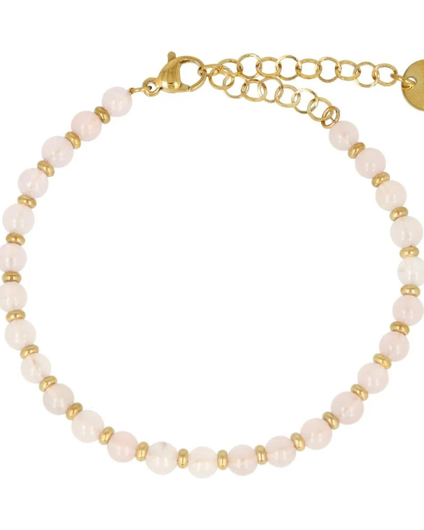 Rozekwarts armband met gouden kralen