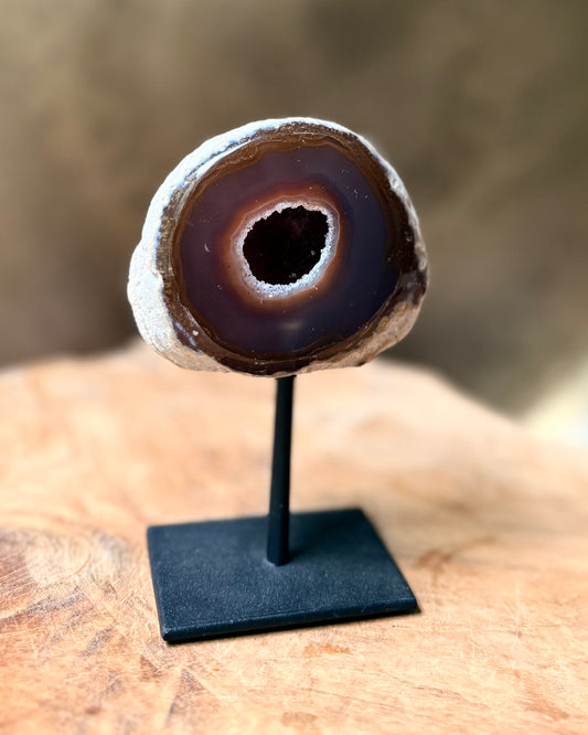 Agaat geode op standaard