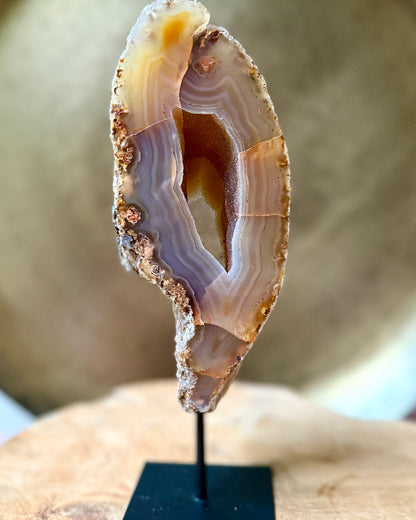 Agaat geode op standaard