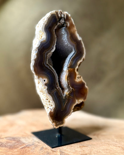 Agaat geode op standaard